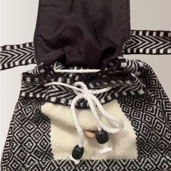 Black and Cream Textured Lama Backpack - Picture 3 of 13